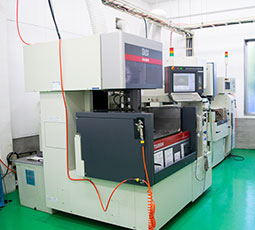 Wire-cut Electrical Discharge Machine