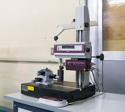 Contour Form Measurement Machine